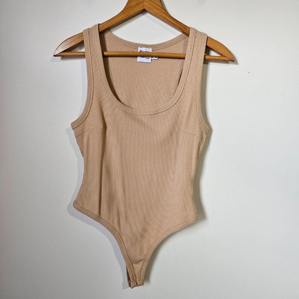 EUC PRINCESS POLLY TAN RIBBED SCOOP NECK BODYSUIT TANK SIZE 8 / SM
